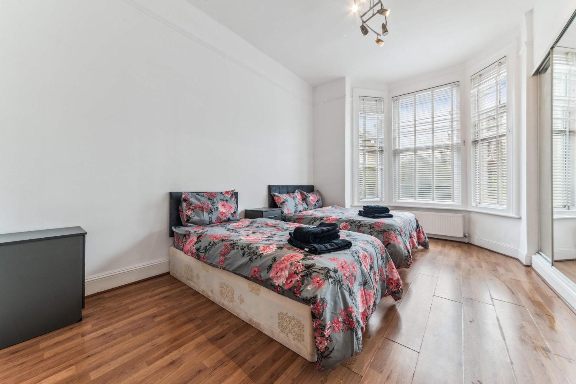 Cozy Wimbledon Apartment London Exterior foto
